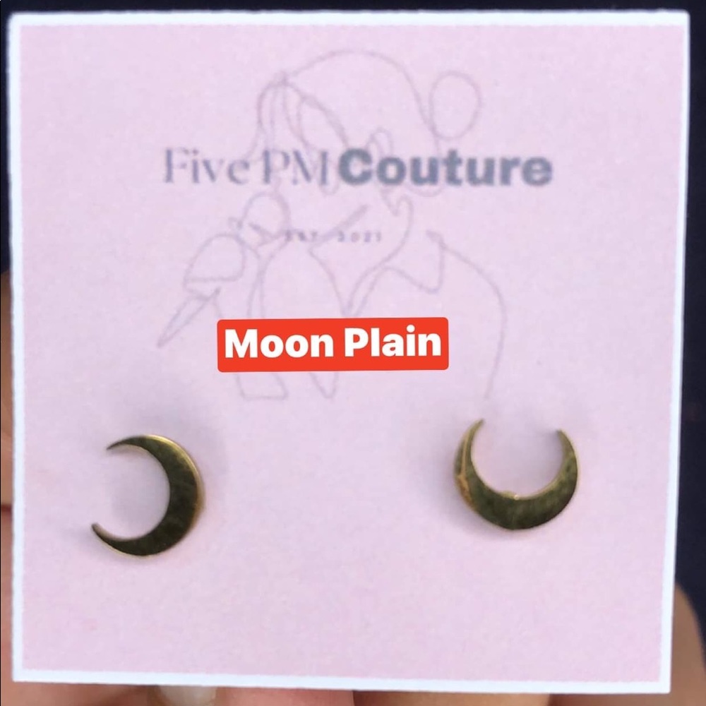 ❤️❤️❤️❤️Dainty Earrings 💜💜💜💜💜